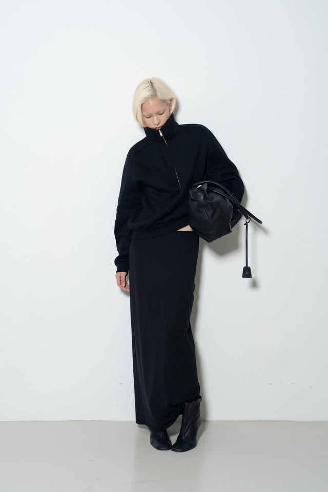 Unisex Soft Fleece Sweatshirt with 3D Shoulder Cut (Black)