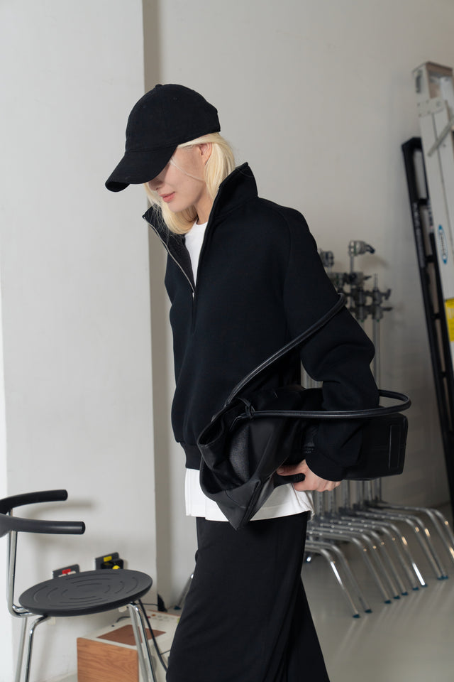 Unisex Soft Fleece Sweatshirt with 3D Shoulder Cut (Black)