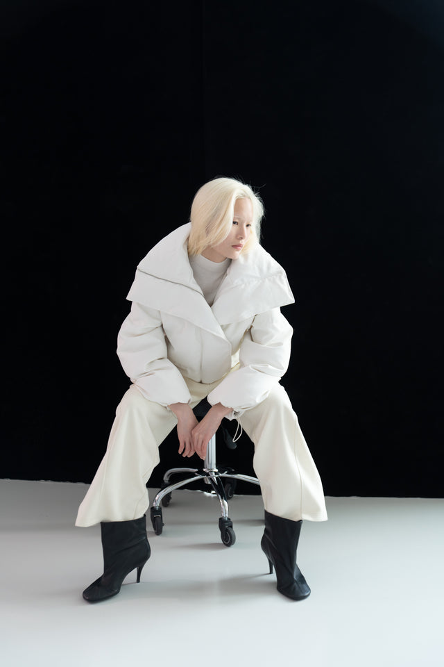 Large lapel quilted down jacket (soft white)