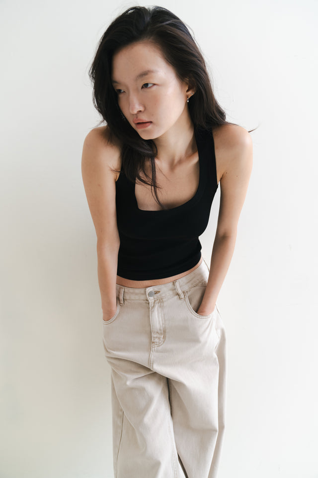 Silk Knit 寬邊大方領涼爽針織背心 (黑)
