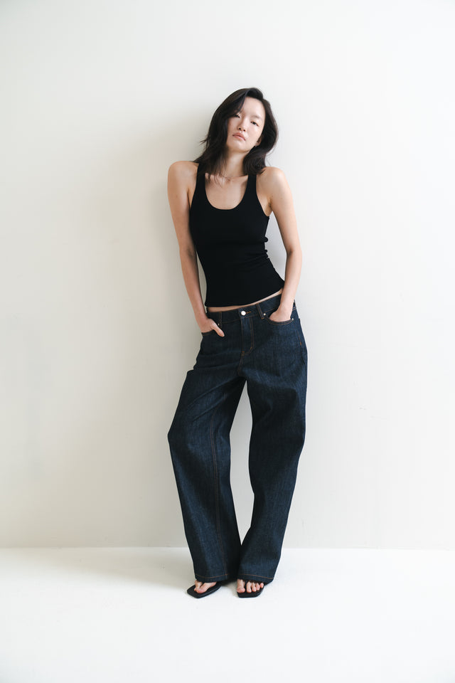 Silk Knit 修長U領涼爽針織背心 (黑)