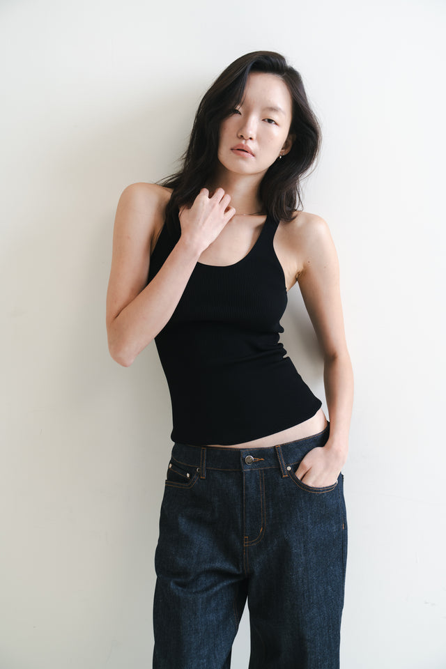 Silk Knit 修長U領涼爽針織背心 (黑)