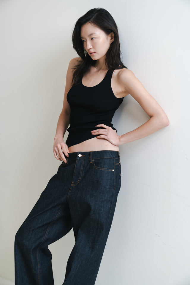 Silk Knit 修長U領涼爽針織背心 (黑)
