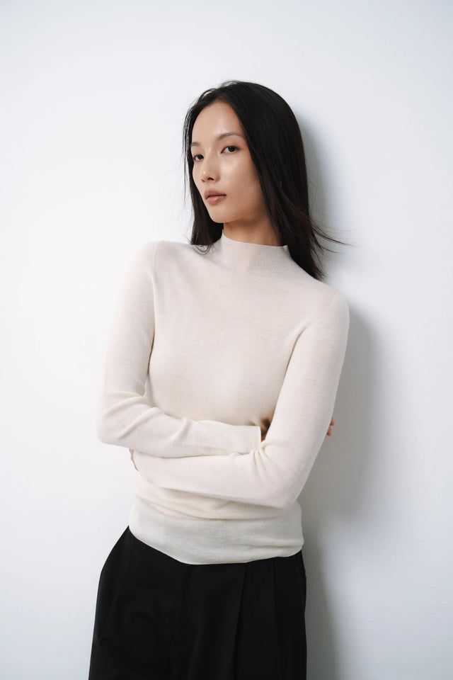 羊毛衫-warm-half-collar-seamless-woolen-sweater-soft-white