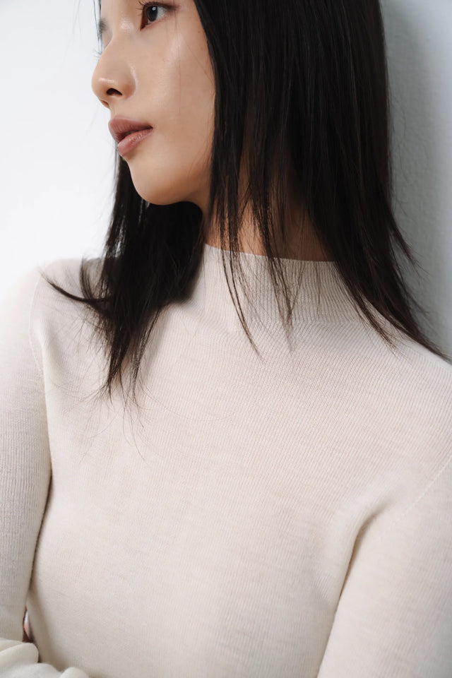 羊毛衫-warm-half-collar-seamless-woolen-sweater-soft-white