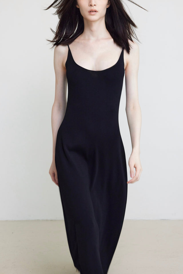 針織洋裝-tapered-shoulder-arc-neck-knitted-dress-black