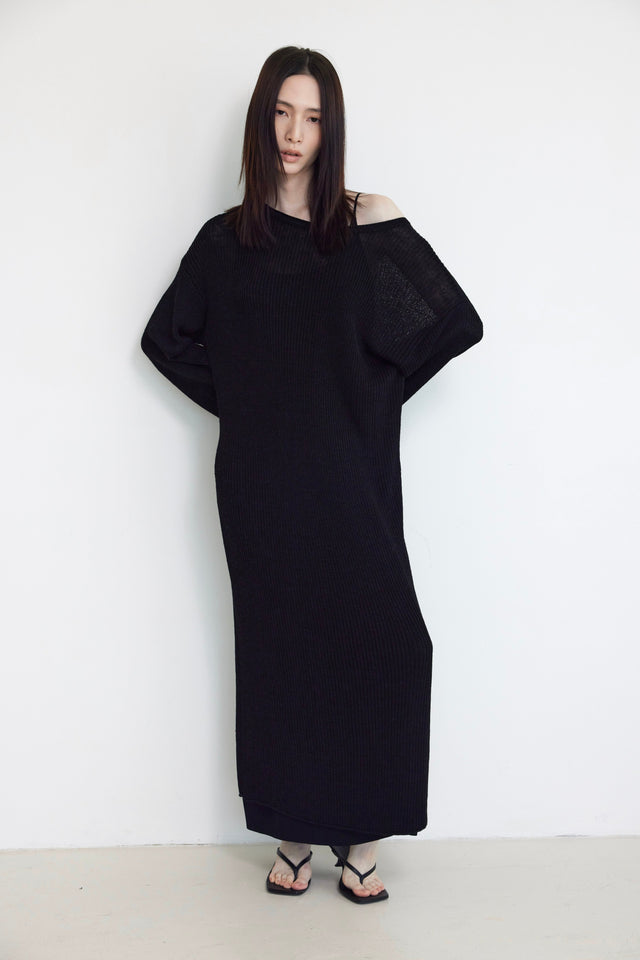 針織洋裝-tapered-shoulder-arc-neck-knitted-dress-black